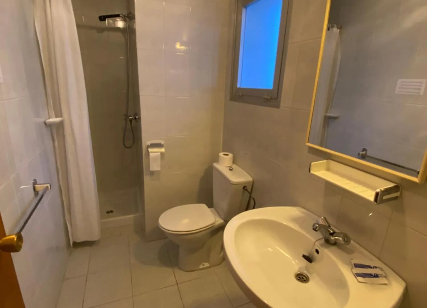 Hotel El Pescador Сант-Педро-Пескадор